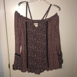 Cold Shoulder Floral Top!
